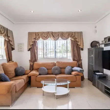 Villa Stunning Private Heated Pool &